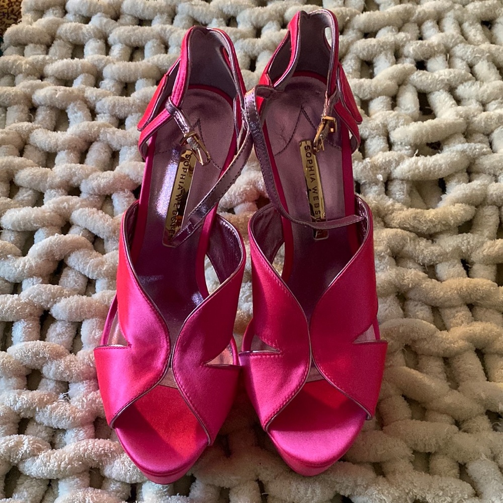 Pink satin Sophia Webster heels